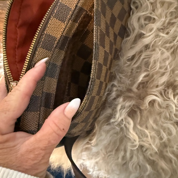 Louis Vuitton Authentic Damier Geronimos Crossbody or Fanny pack bag - Picture 5 of 11